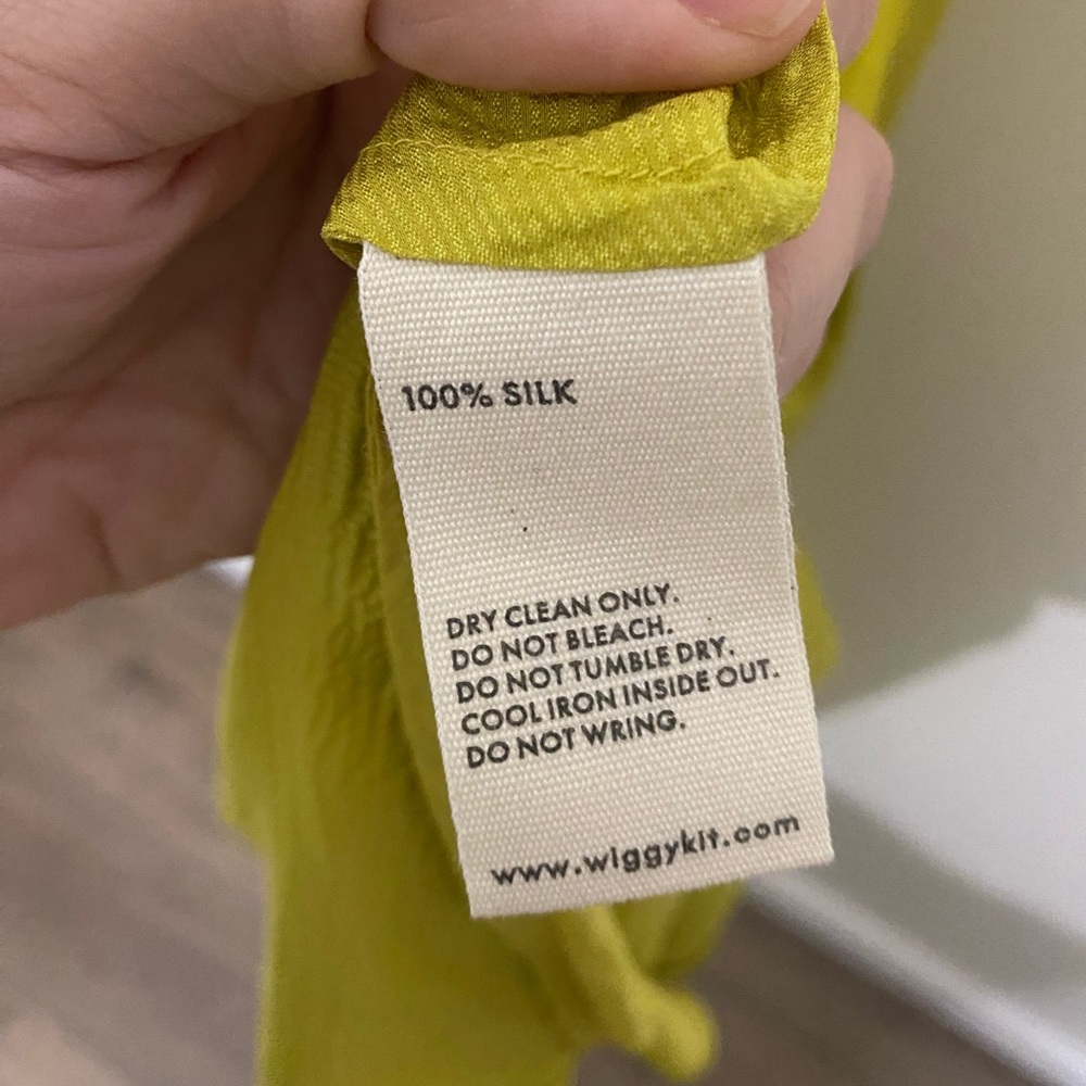 Wiggy Kit NWT The Aster Dress Chartreuse Hammered Silk Maxi High Neck Medium - Picture 10 of 15